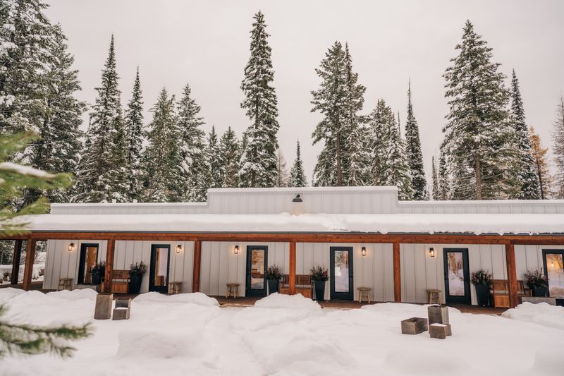 Mountainside Lodging and Retreats