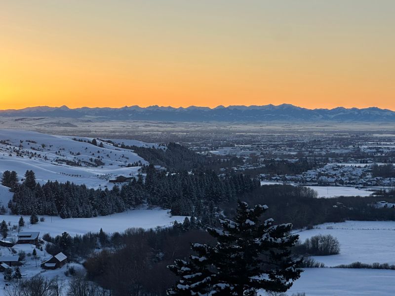 Sunrise at Drinking Horse Mountain Trail