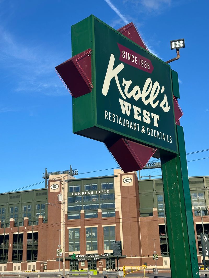 Kroll's West, Green Bay