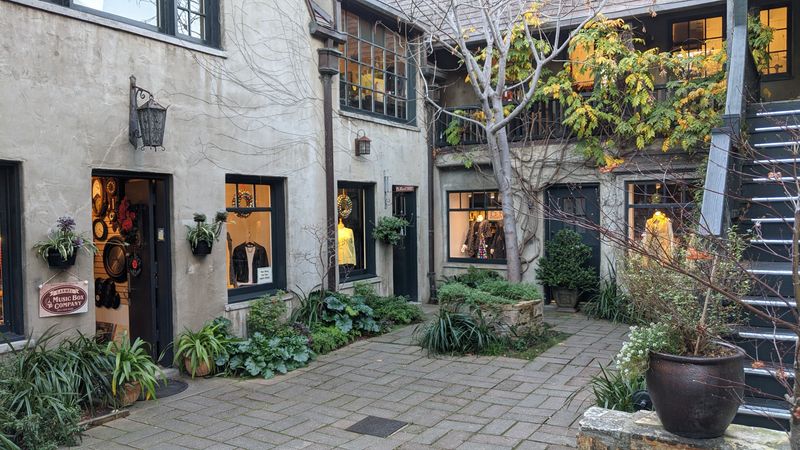 Carmel by the Sea: Fairytale Cottages by the Pacific