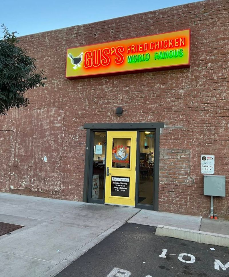 Gus's World Famous Fried Chicken, 212 W Washington St, Phoenix, AZ 85003