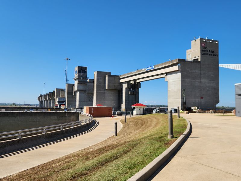 Alton and the Mississippi River Bluffs