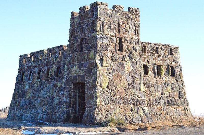 Beyond The Block, Still Close