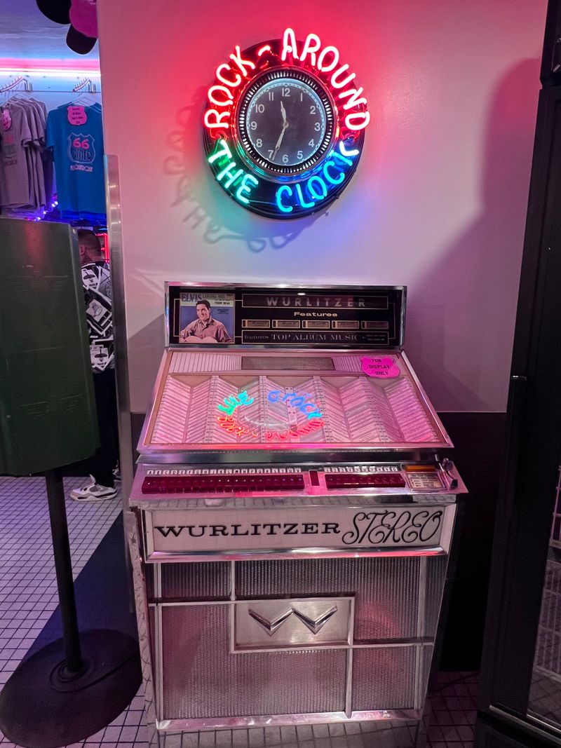 The Beat Goes On: A Working Vintage Jukebox and Classic Tunes