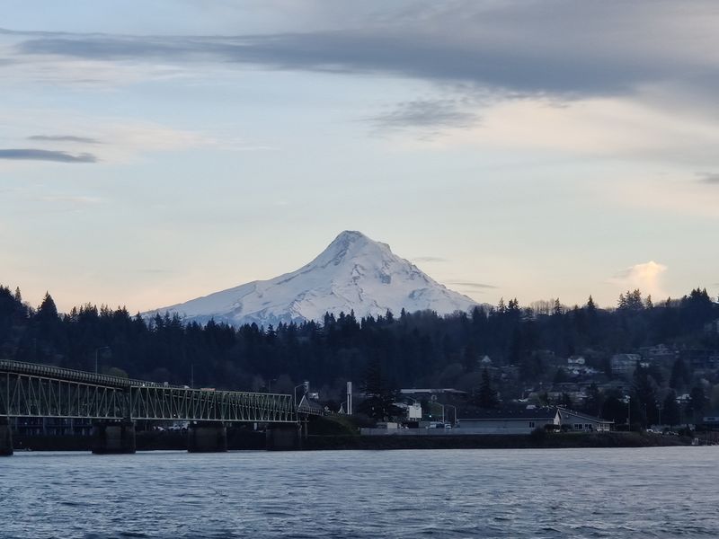 Stop 2: Hood River, River, Mountain And Coffee