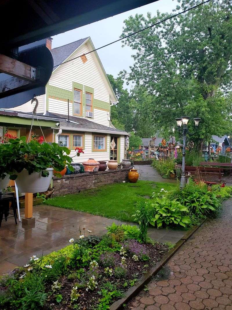 Geography Naturally Isolated the Town from Urban Sprawl