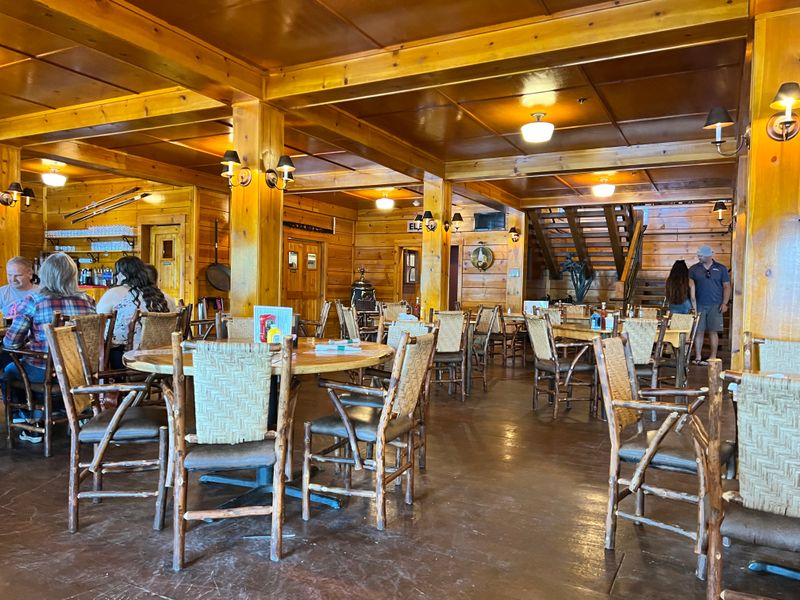 Convenient Marina and Lodge Dining