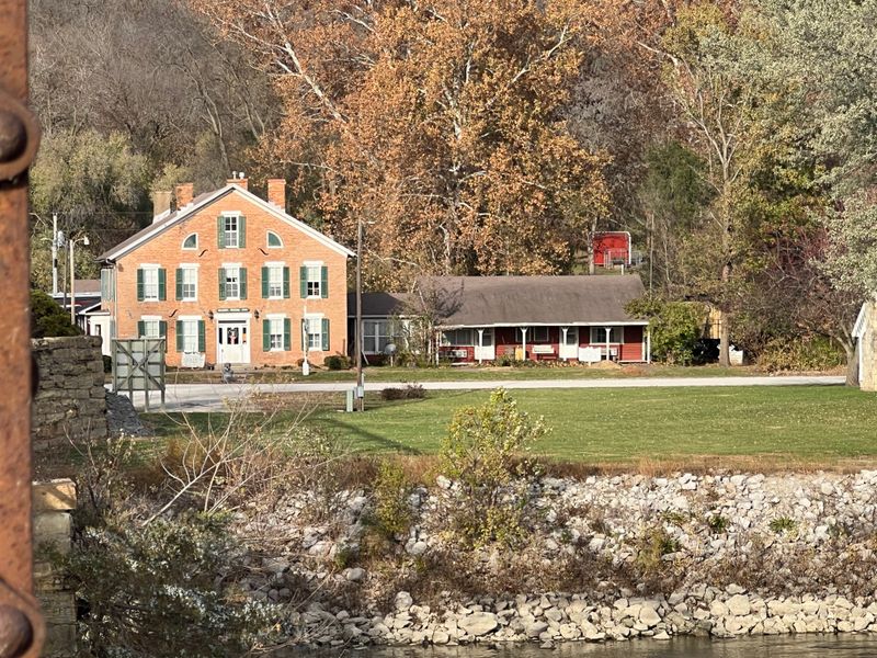 Old-time lodging at the nearby Mason House Inn