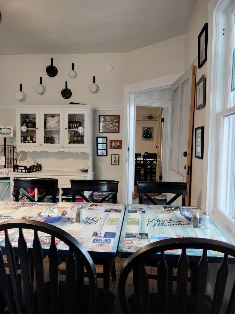 Service Style That Makes Strangers Feel Like Regulars