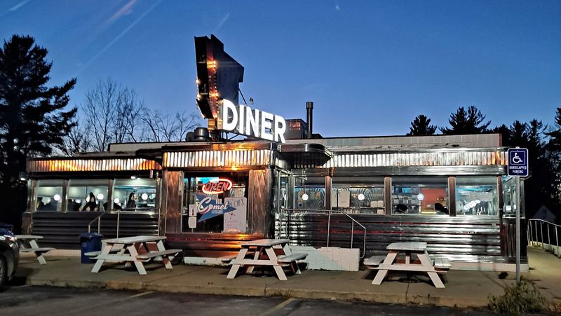 Comet Classic Diner & Creamery, Birch Run