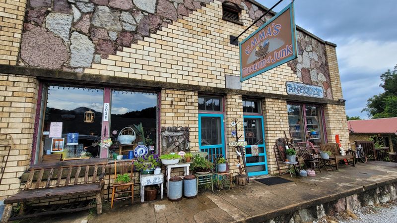 A Downtown That Balances Simplicity and Character