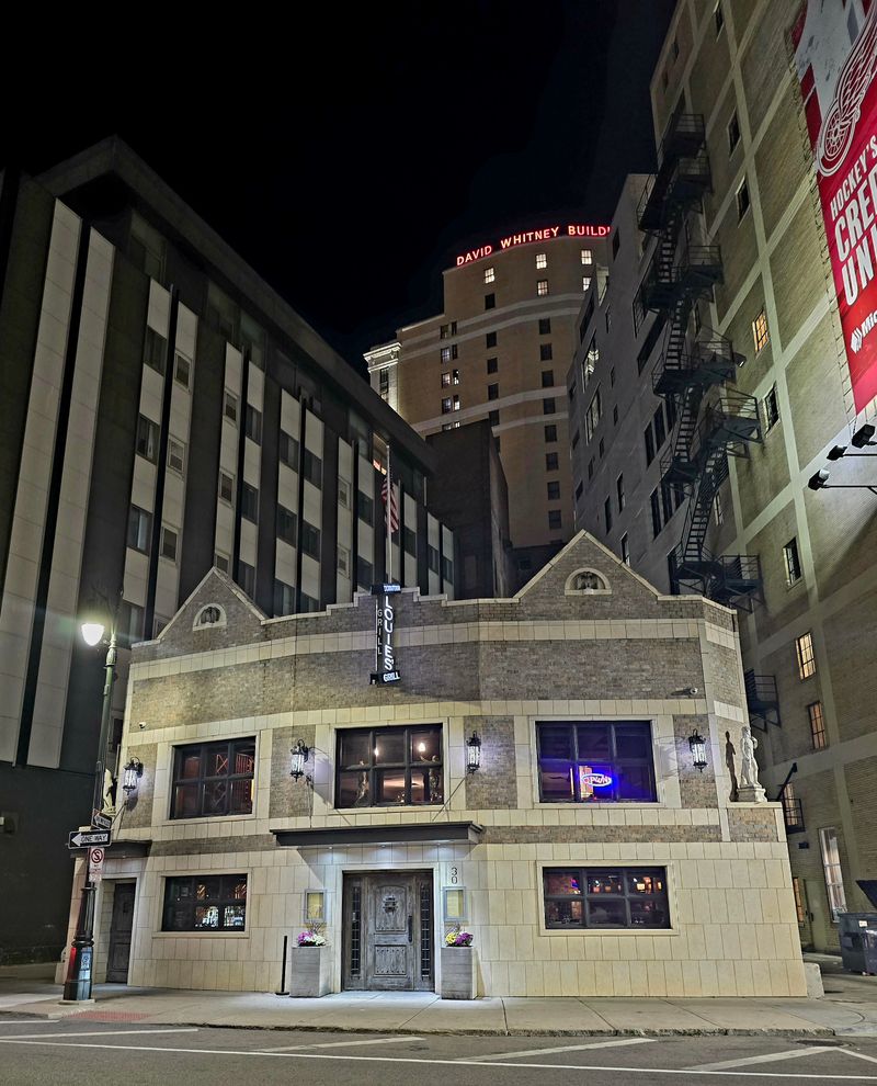 Downtown Louie's - Detroit