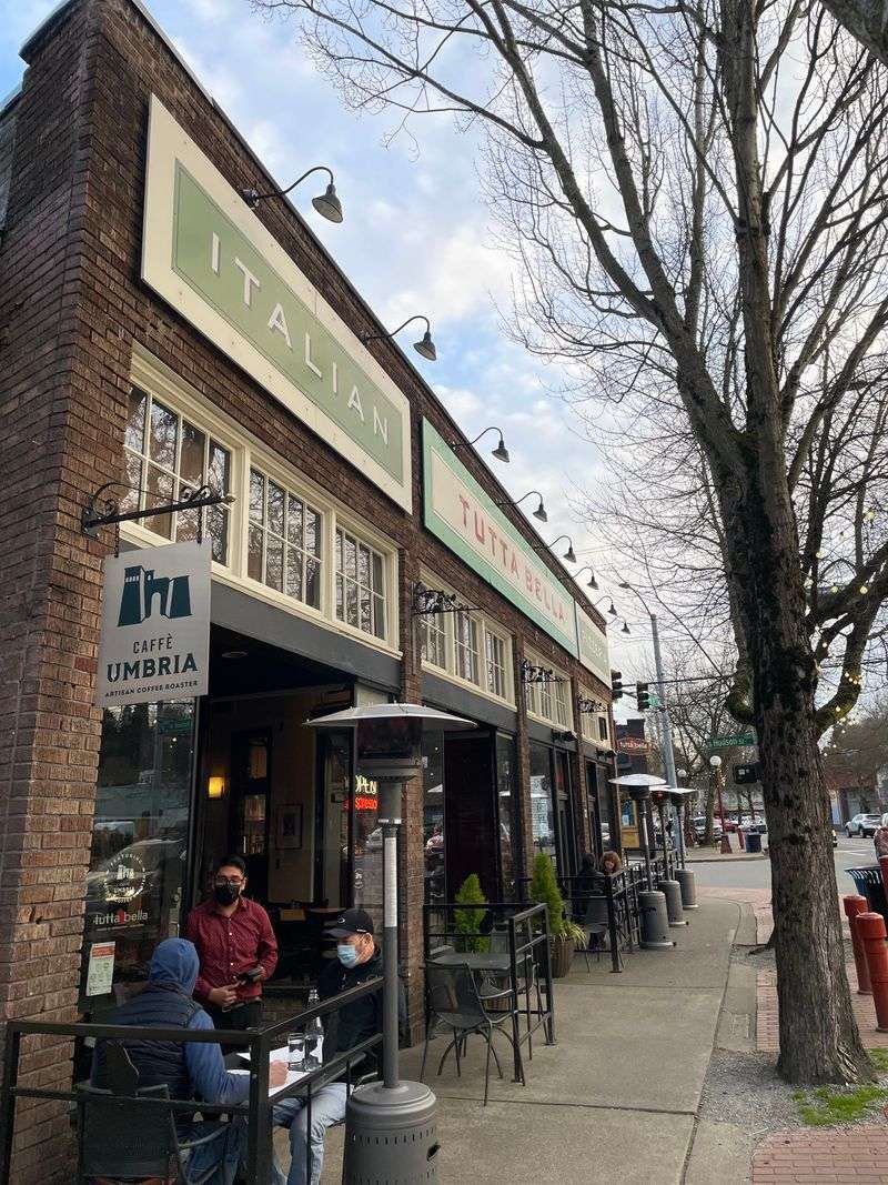 Tutta Bella Neapolitan Pizzeria, Multiple Locations