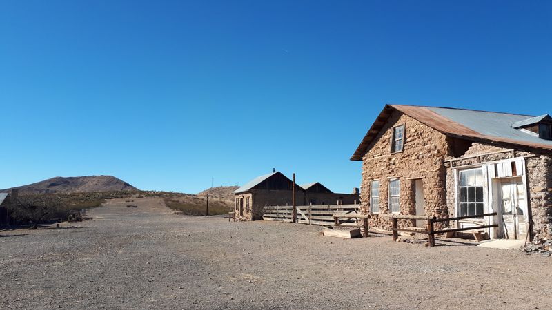 Temperature Drops That Defy Desert Climate Patterns