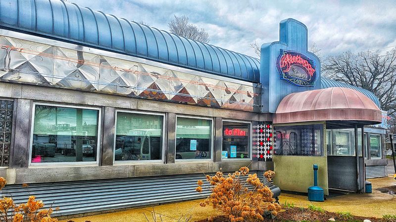 The Fleetwood Diner, Lansing