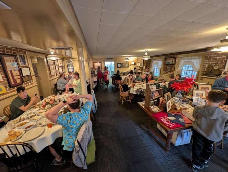 Golden Fried Chicken That Defines Southern Cooking