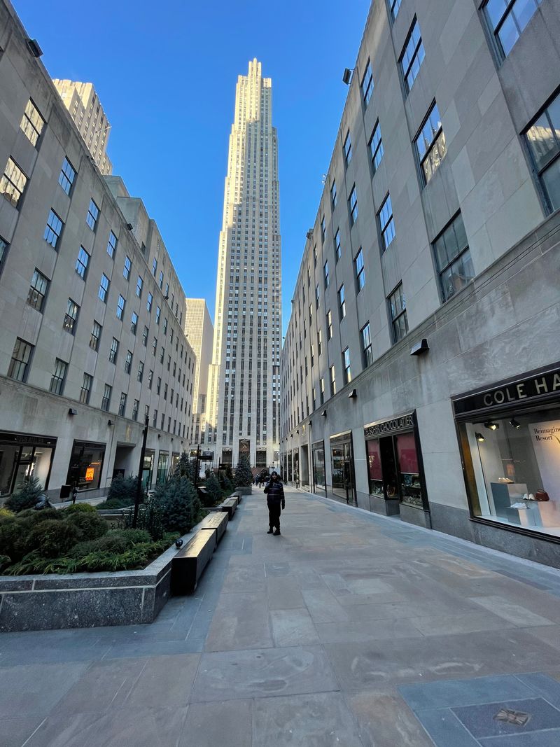 Nearby Attractions to Enhance Your Evening