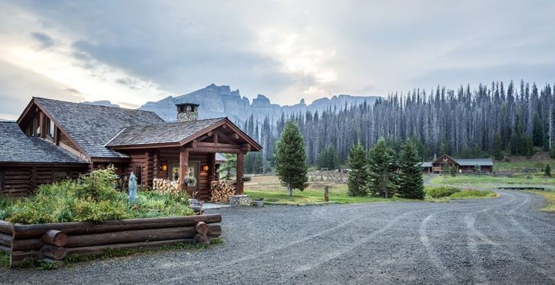 Brooks Lake Lodge & Spa