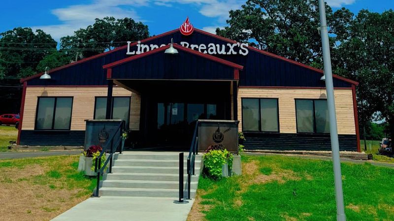 Linney Breaux's, 313 N Muskogee Ave, Tahlequah, OK 74464