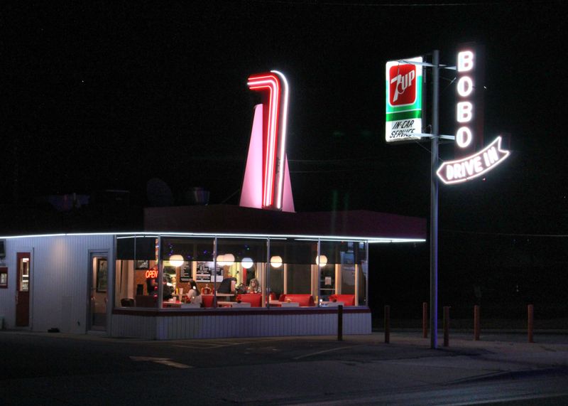 A Retro Diner That Preserves Classic Americana