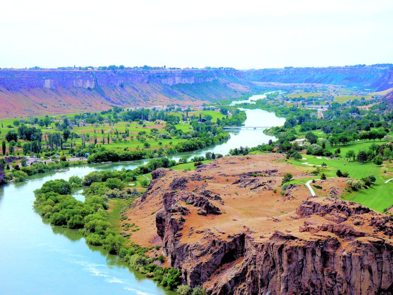 Snake River Gorge via Highway 30 and Interstate 84