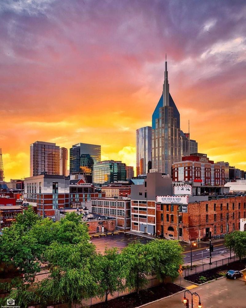 Printer’s Alley in Soft Shadow