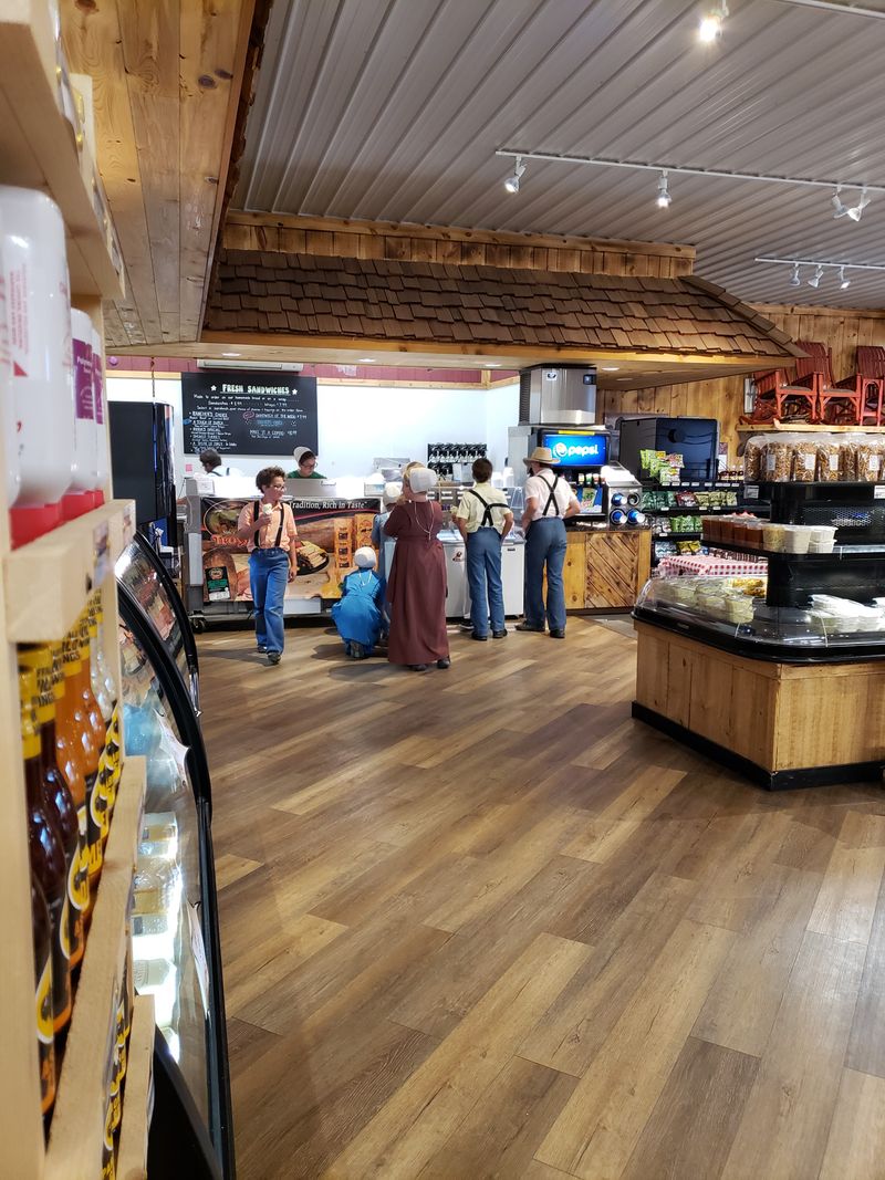 Baker Country Market: A Taste of Amish Tradition Near Salmon