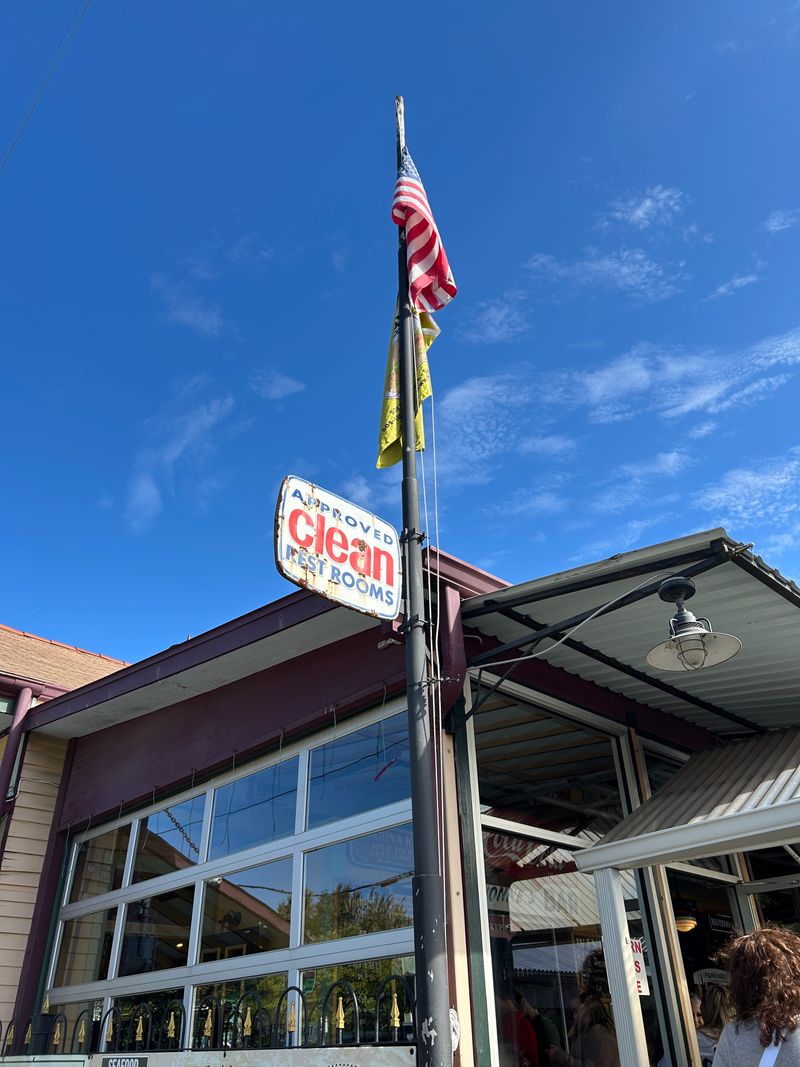 Gulf Shrimp Po'boy That Showcases Local Waters