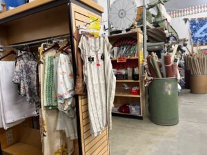 10 Secret North Carolina Thrift Shops With The Coolest Finds