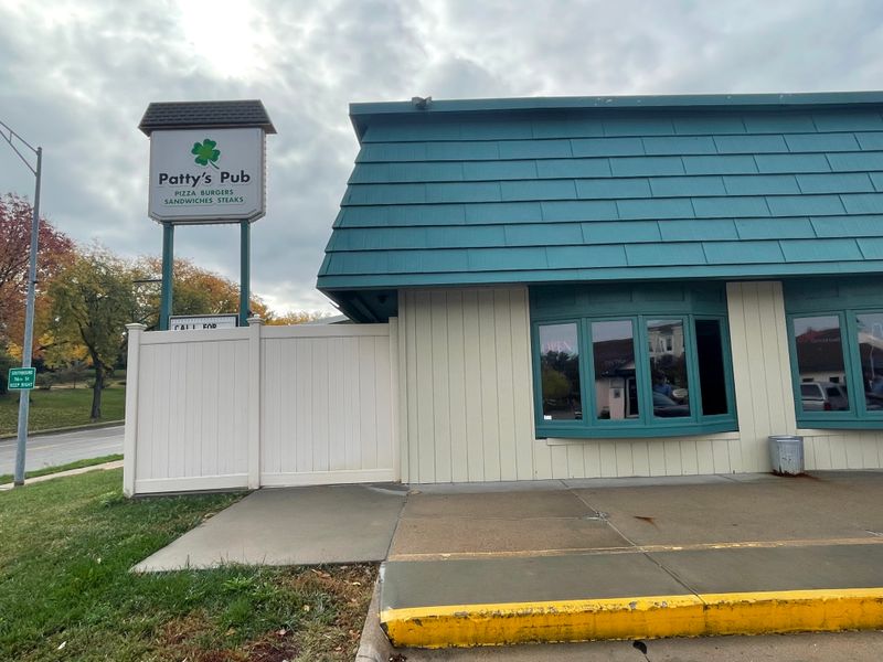 Patty's Pub & Grill, Dorchester