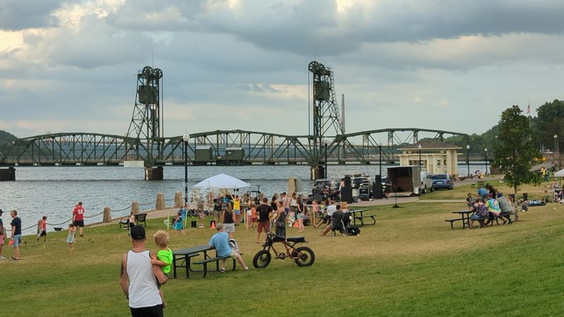 The Iconic Green Lift Bridge