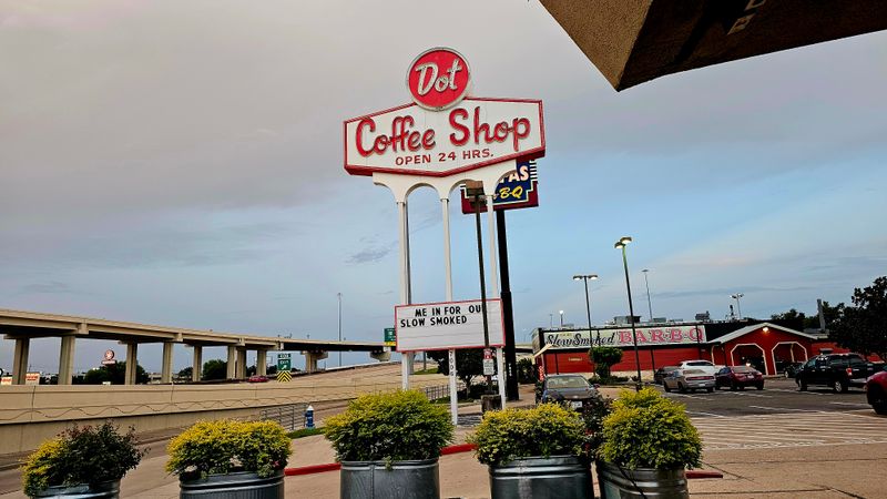 Dot Coffee Shop - 7006 Gulf Fwy, Houston, TX 77087