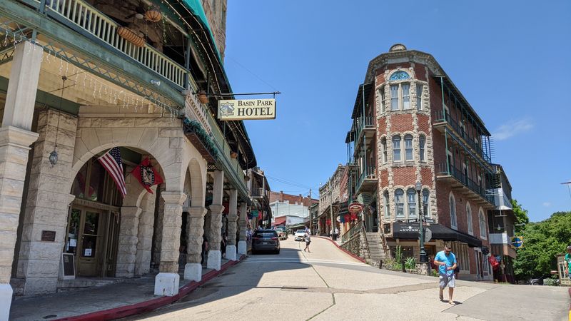 Architecture and layout that stretch the map