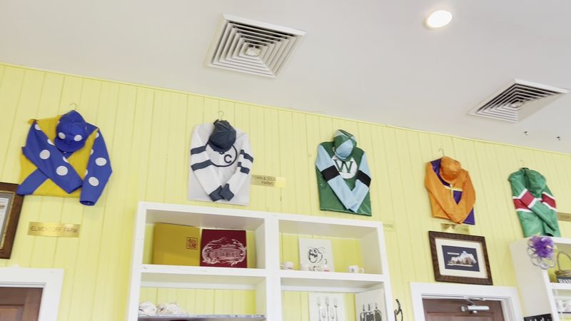 Bluegrass Backroad Setting