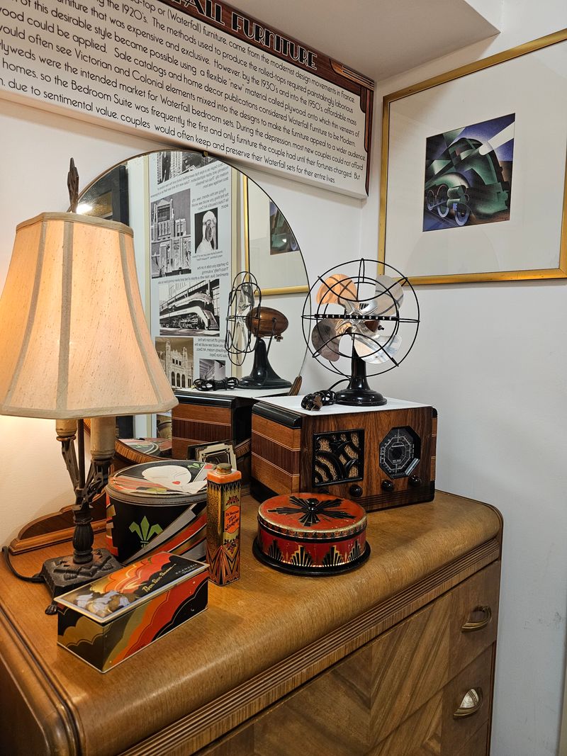 Tulsa Art Deco Museum micro exhibits, small scale big impact