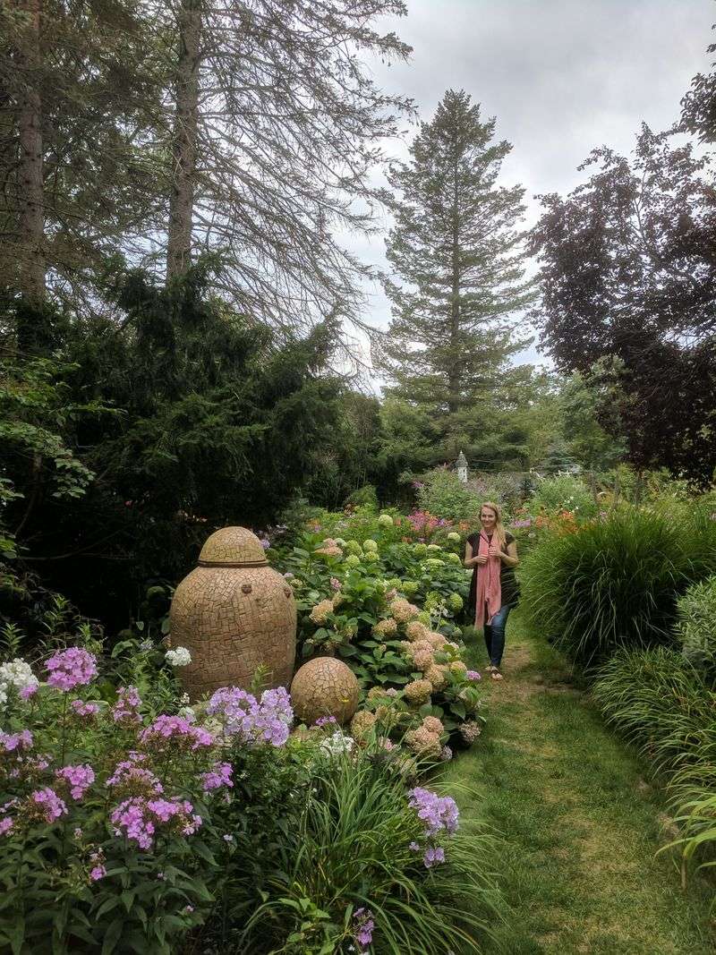 Art Galleries and Ox-Bow Connection