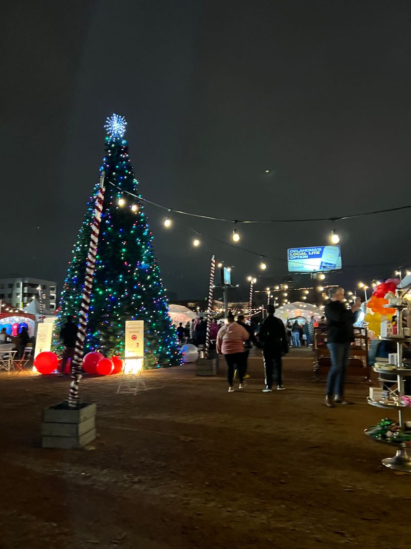 Midtown Holiday Pop-Up Shops