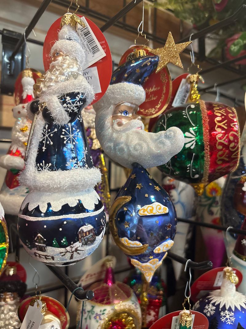Holiday Decorations And Ornaments: Bring The Market Home