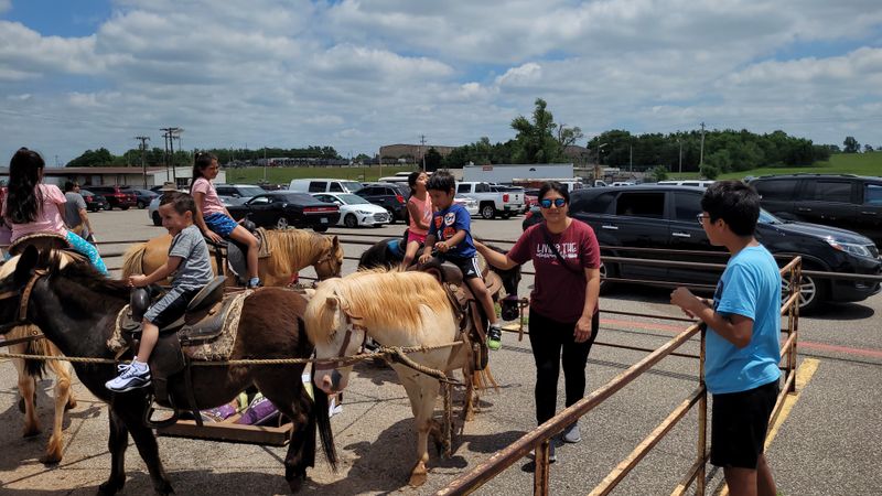 Friendly haggling that feels respectful