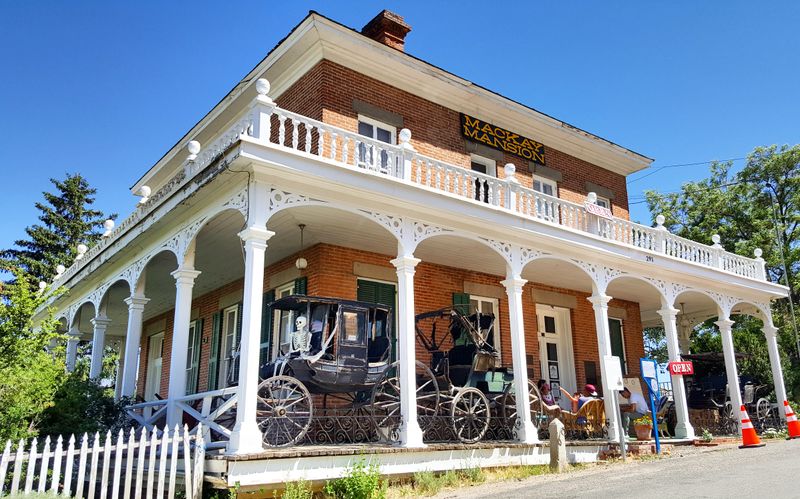 Mackay Mansion Front Porch Pause