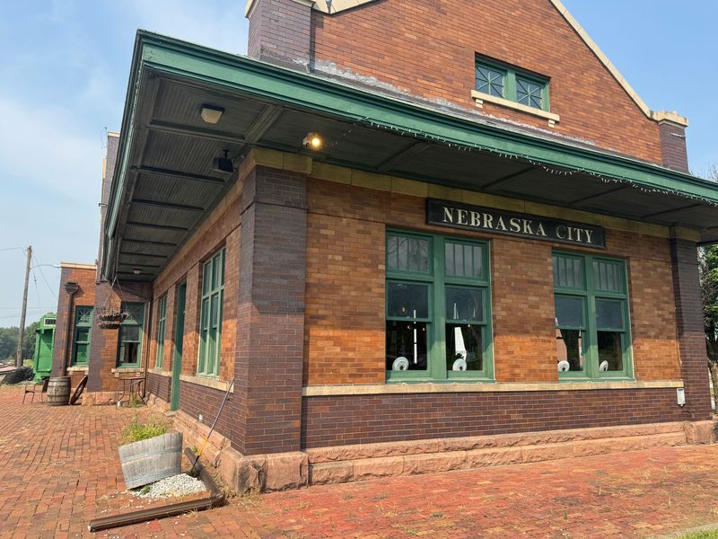 Skipping Local Restaurants for Chain Options