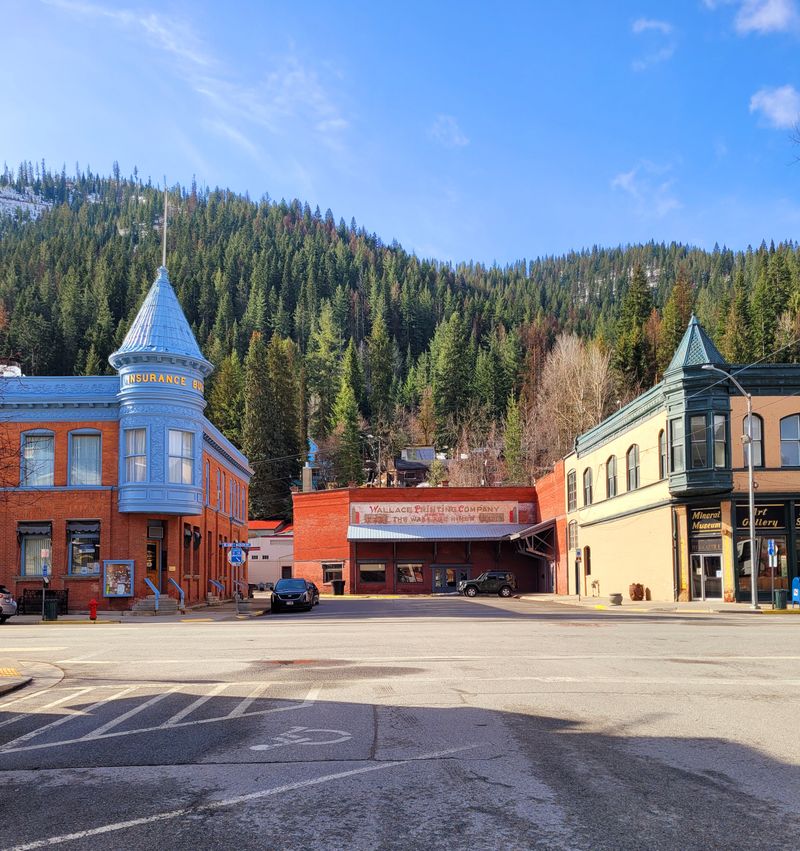 Route of the Hiawatha Shuttle Base in Town