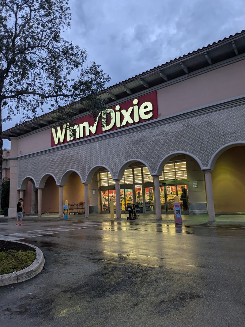 Winn-Dixie, 1601 S Federal Hwy, Fort Lauderdale, FL 33316