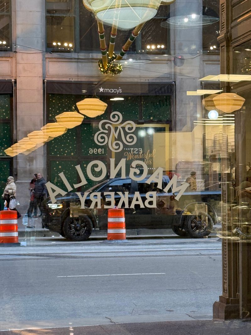 Magnolia Bakery, 108 N State St, Chicago, IL 60602