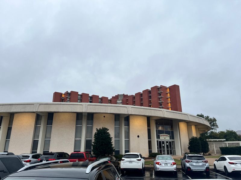 Finding the entrance with ease