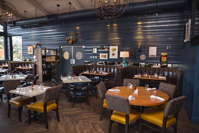 Endless holiday waitlists that choke small dining rooms