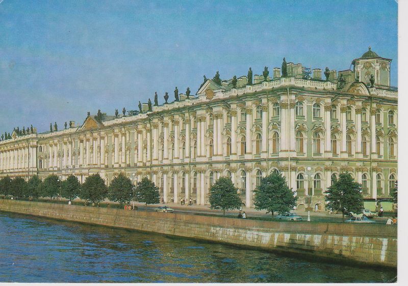 Sidewalks Become Impassable During Peak Shopping Hours