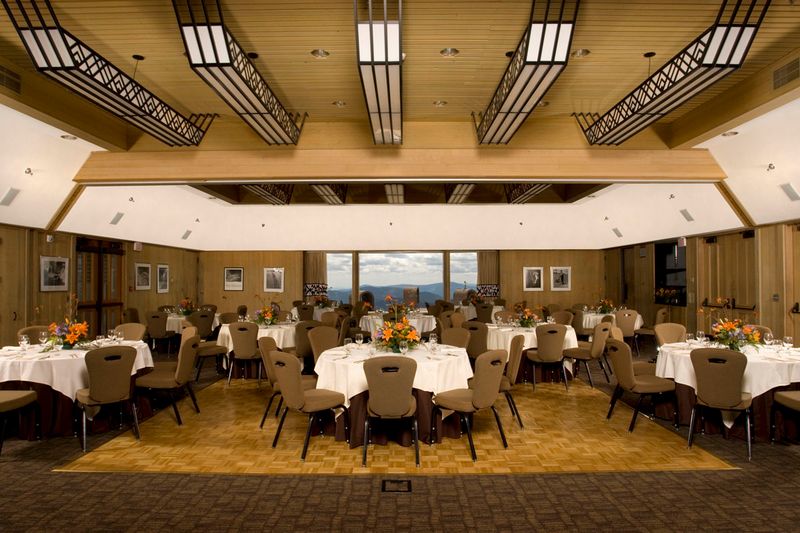 Service that feels neighborly and attentive