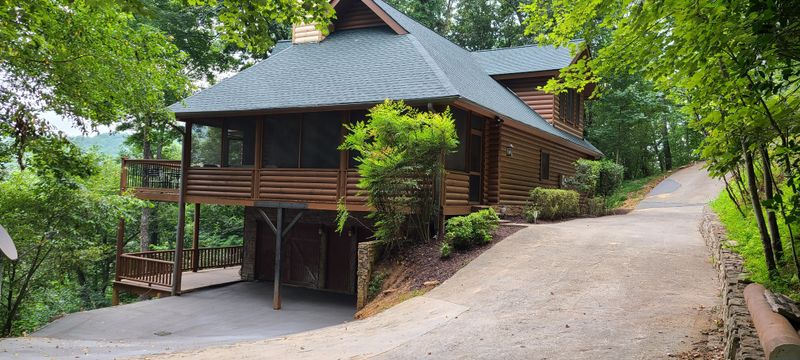 Cabins That Cradle The View