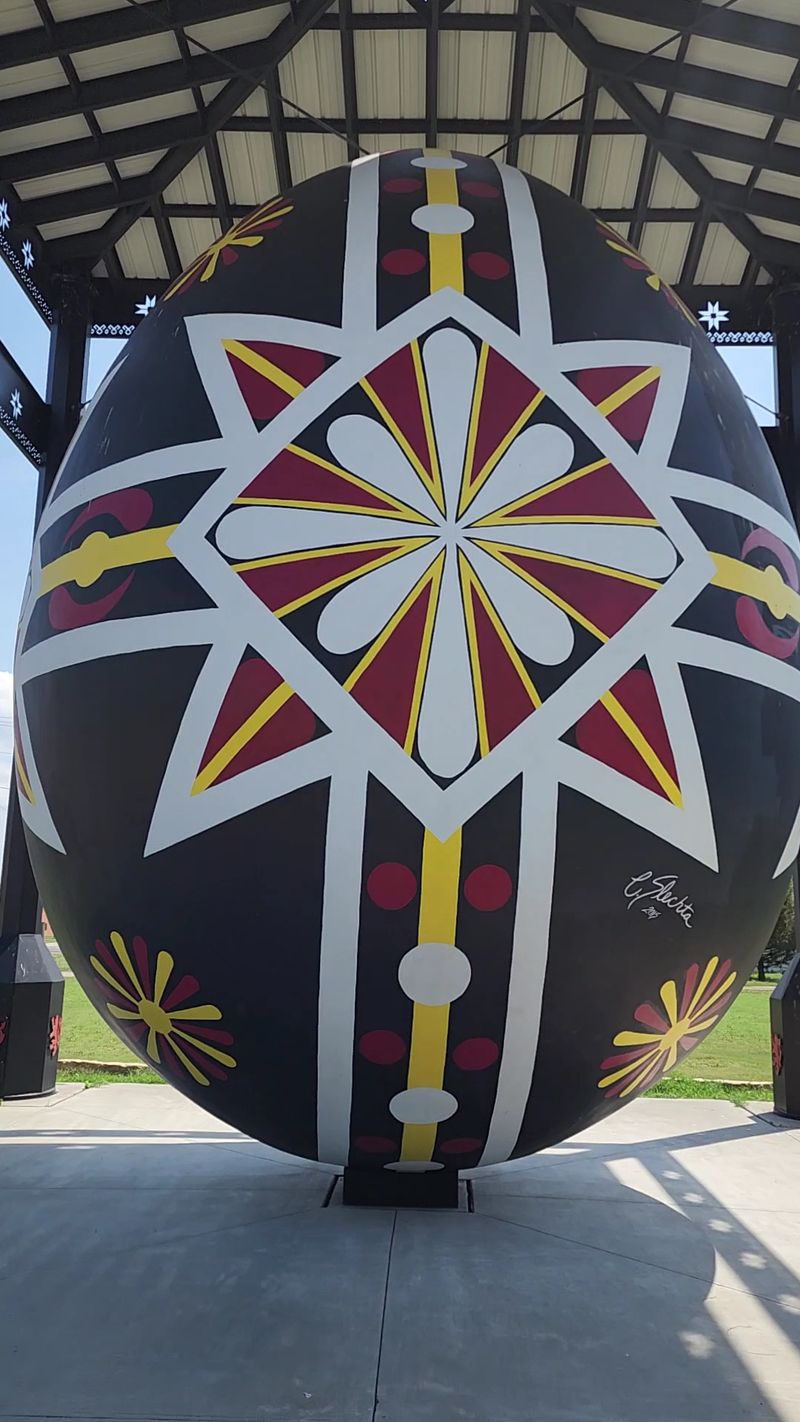 World’s Largest Czech Egg, Wilson
